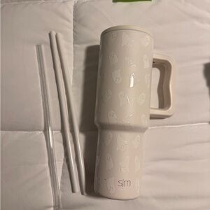 Simple Modern White Ghost Trek